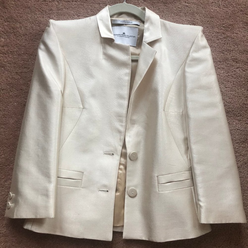 Designers Remix Collection Blazer. Cream colored. Size 34/US size 2.